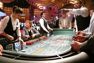 Illinois Allows Convicted Felons to Apply for Hospitality Positions at Commercial Casinos